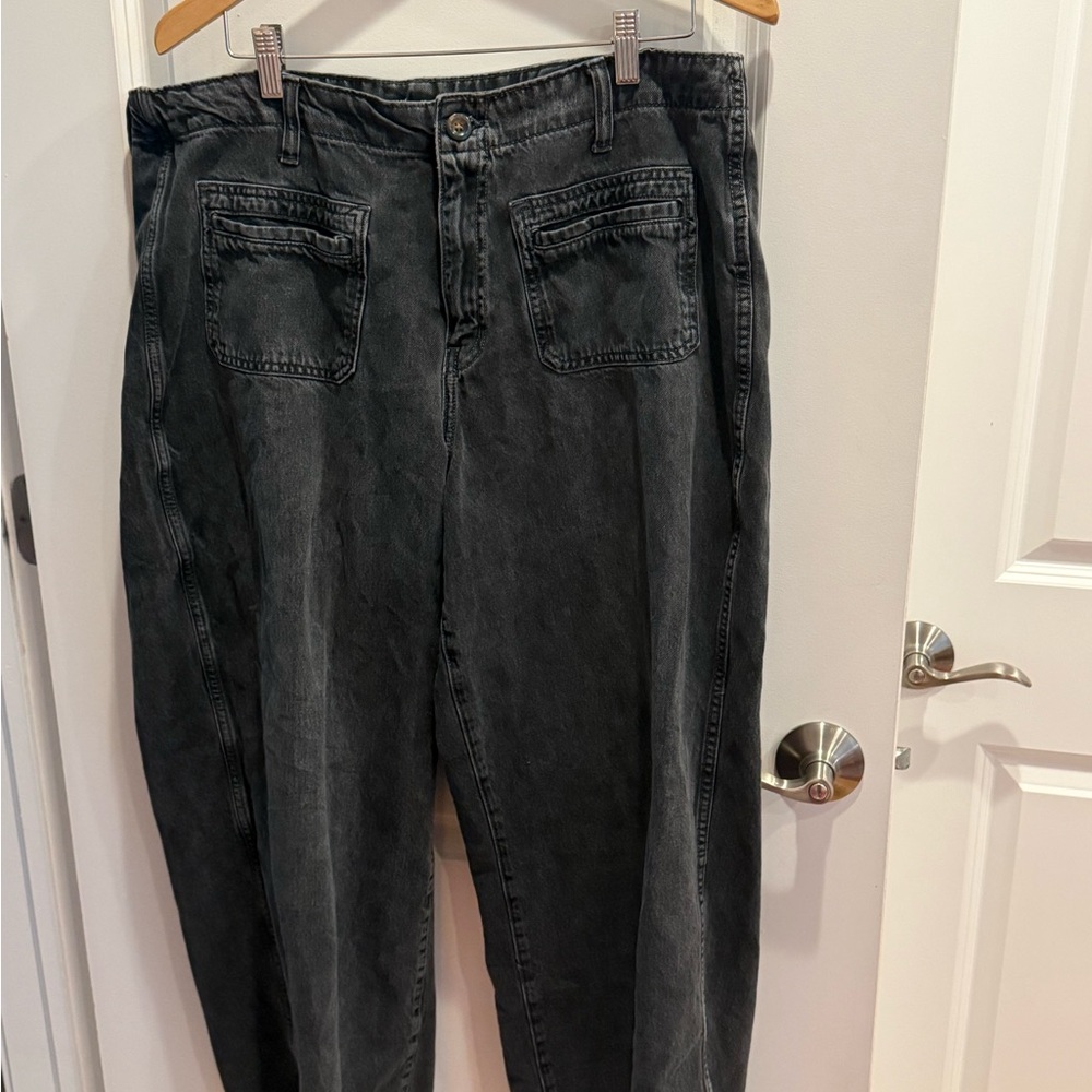 Old Navy Black Boyfriend Jeans Distressed Look